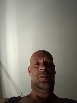 nolliebollieeeeeee online show from April 2026 11:00:02 PM