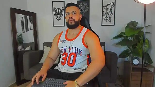 Justin kingX7 online show from April 2026 04:26:02 AM