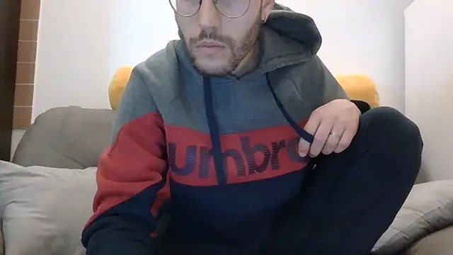 Amicisegreti online show from March 2026 06:28:02 AM