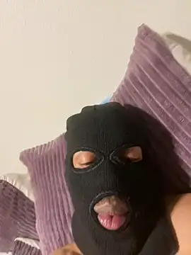 fitsexyman online show from April 2026 09:34:01 PM