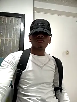 Elculiozo online show from April 2026 02:51:02 AM