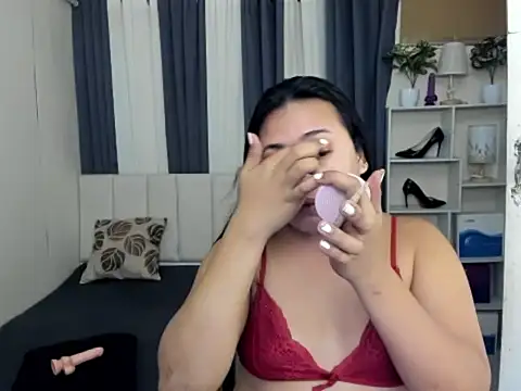 TsUncutKaren online show from February 2026 05:34:02 AM