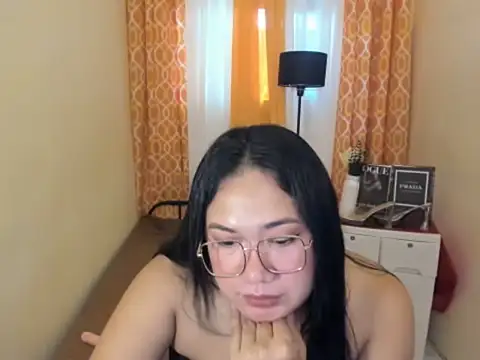 TsUncutKaren online show from April 2026 06:08:01 AM