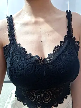 Mlemmz online show from April 2026 11:08:02 PM