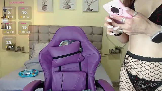  naomi s online show from July 2026 01:25:02 PM