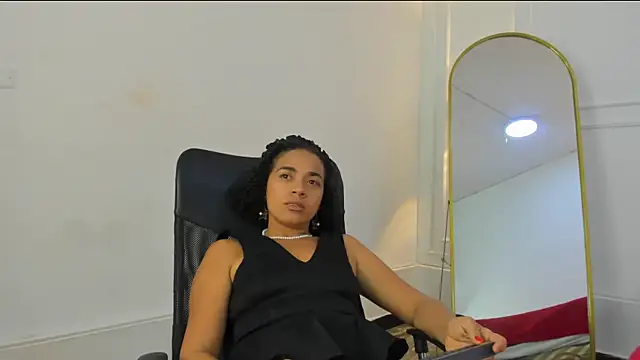 Snapshot of charlotte_dante212 chatting on July 2026 05:44:01 AM charlotte dante212 online show from July 2026 05:44:01 AM