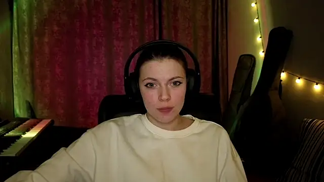 CutieAnny online show from March 2026 08:12:01 PM