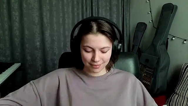 CutieAnny online show from March 2026 06:51:02 AM