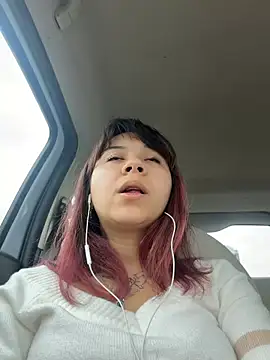 YumiLux online show from February 2026 12:53:02 PM