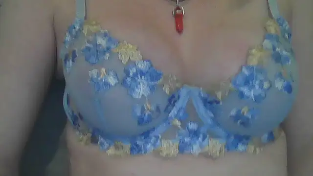 flirty babe x online show from April 2026 09:06:02 PM