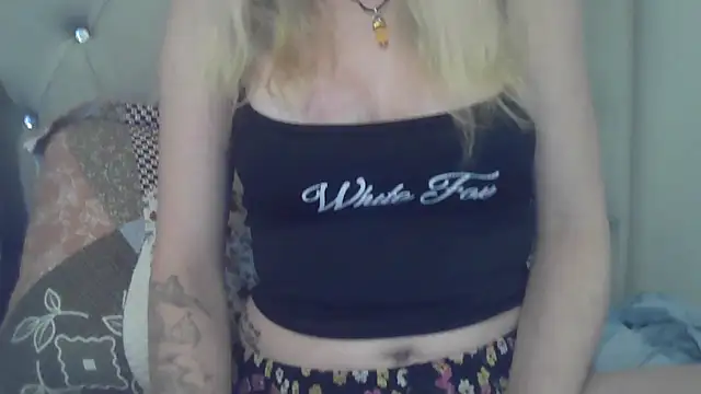 flirty babe x online show from May 2026 07:20:01 PM