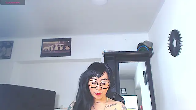 Snapshot of Vicky_hotmilf chatting on July 2026 03:15:02 PM Vicky hotmilf online show from July 2026 03:15:02 PM