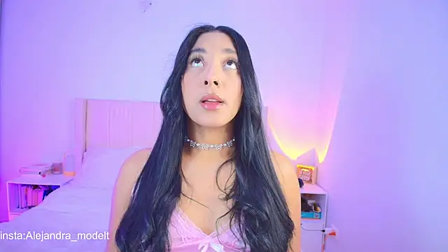 Snapshot of Megan_ale chatting on January 2026 12:03:02 AM Megan ale online show from January 2026 12:03:02 AM