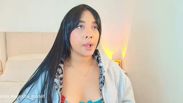 Snapshot of Megan_ale chatting on February 2026 12:26:01 AM Megan ale online show from February 2026 12:26:01 AM