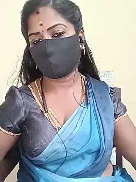 Snapshot of tamilammukuttyy chatting on June 2026 04:17:01 AM tamilammukuttyy online show from June 2026 04:17:01 AM