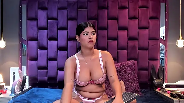 MilaRiva online show from June 2026 11:49:02 AM