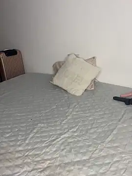 Hotsharwty online show from April 2026 06:27:02 PM