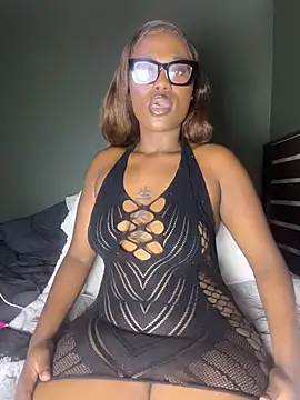 Moonzy77 online show from February 2026 09:37:02 PM