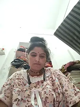 Snapshot of LUCKY_cut chatting on July 2026 06:10:01 PM LUCKY cut online show from July 2026 06:10:01 PM
