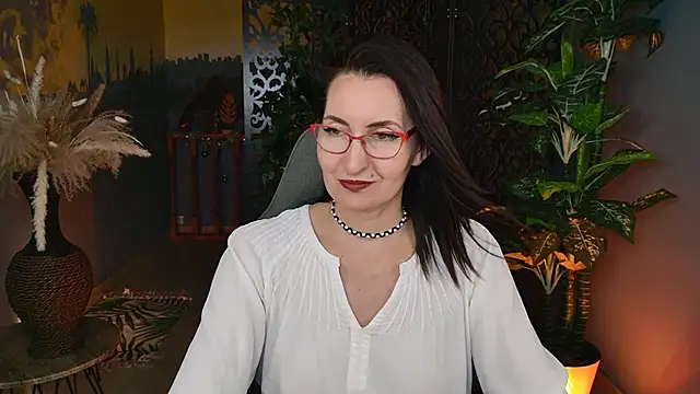 Snapshot of UnaTerra chatting on January 2026 09:35:01 AM UnaTerra online show from January 2026 09:35:01 AM