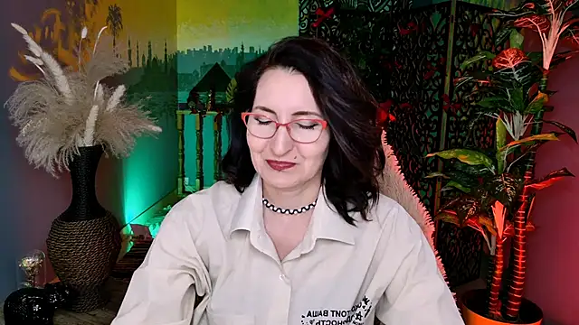 Snapshot of UnaTerra chatting on February 2026 09:19:02 AM UnaTerra online show from February 2026 09:19:02 AM