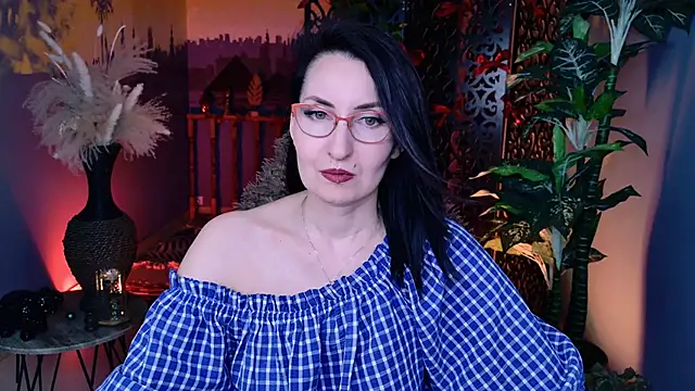 Snapshot of UnaTerra chatting on March 2026 09:22:01 AM UnaTerra online show from March 2026 09:22:01 AM