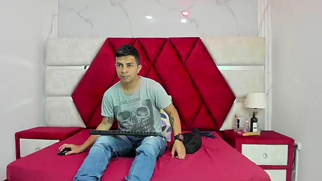 Kity spiderr online show from April 2026 12:24:01 PM