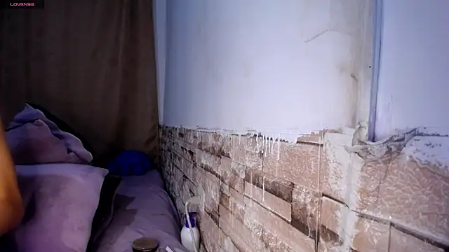 DaraKat18 online show from April 2026 01:06:02 AM