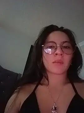 Snapshot of Bella_Sumers chatting on May 2026 06:49:01 PM Bella Sumers online show from May 2026 06:49:01 PM