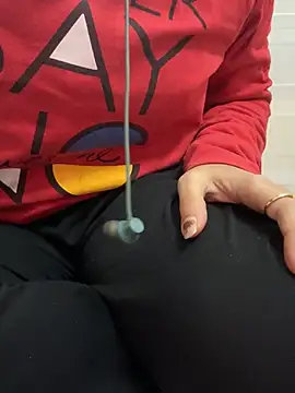 Snapshot of miss_moonikaa chatting on January 2026 09:24:02 AM miss moonikaa online show from January 2026 09:24:02 AM