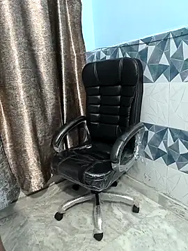 Snapshot of Dimple_ji chatting on April 2026 05:57:01 AM Dimple ji online show from April 2026 05:57:01 AM