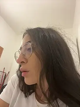 nikkaanderic online show from January 2026 12:43:02 PM