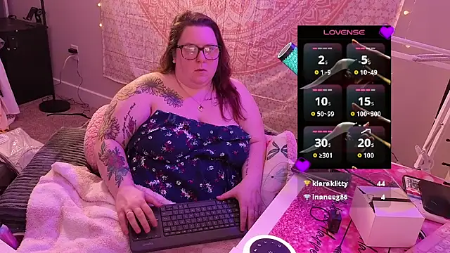 Snapshot of brookenicole3003 chatting on April 2026 01:56:01 AM brookenicole3003 online show from April 2026 01:56:01 AM