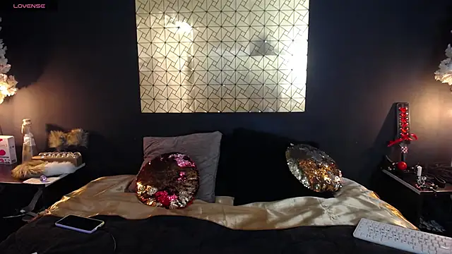 kinky momm online show from March 2026 04:43:01 PM