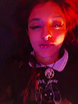 carolinerue online show from April 2026 06:48:02 PM