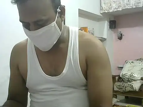 Famit025 online show from April 2026 06:57:01 PM