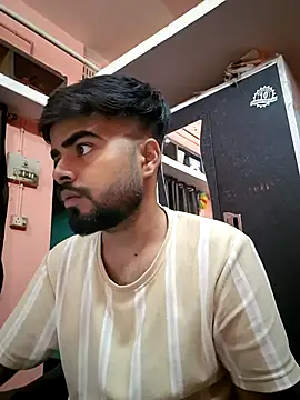 soniriyaa010101 online show from April 2026 09:45:01 PM