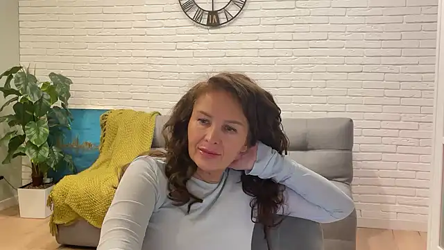 Avelinii online show from July 2026 04:46:02 PM