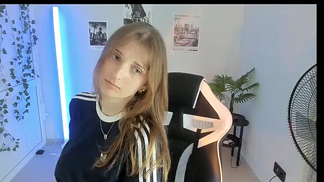 NeyliDream online show from July 2026 01:09:01 PM