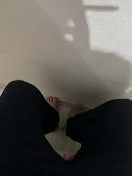 LAZ3R1 online show from October 2025 10:39:01 PM