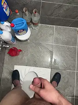 LAZ3R1 online show from October 2025 01:53:02 PM