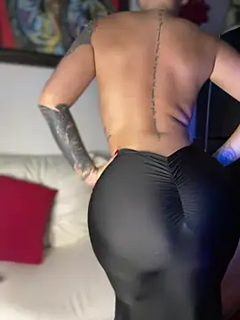 GabyMejiaa online show from February 2026 09:30:01 PM