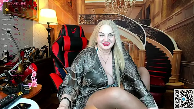 Snapshot of Nina_Devillle chatting on June 2026 01:02:02 PM Nina Devillle online show from June 2026 01:02:02 PM