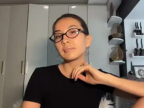 Kivoora online show from July 2026 11:24:01 AM