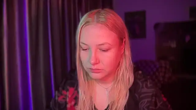 Snapshot of BikiHellena chatting on December 2025 05:23:01 AM BikiHellena online show from December 2025 05:23:01 AM