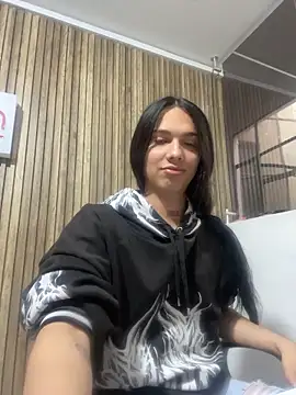 Almaazz online show from April 2026 08:03:01 PM