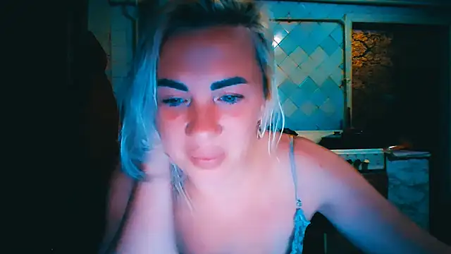 EmmaCat  online show from June 2026 06:45:02 PM