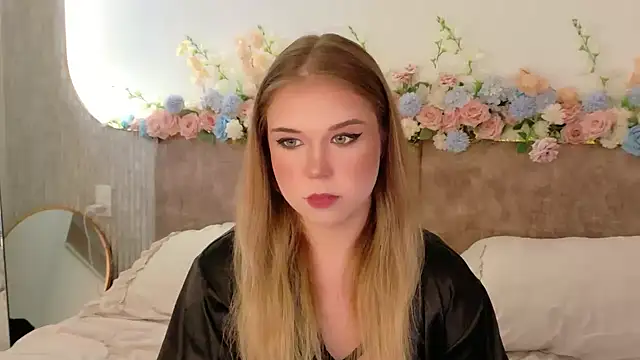 Lilith Bonheur online show from April 2026 12:53:01 AM
