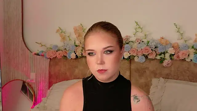 Lilith Bonheur online show from May 2026 07:52:01 PM