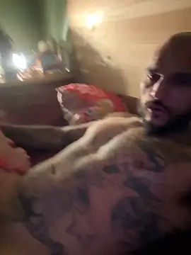 Snapshot of Eric87Baby chatting on November 2025 09:20:02 AM Eric87Baby online show from November 2025 09:20:02 AM